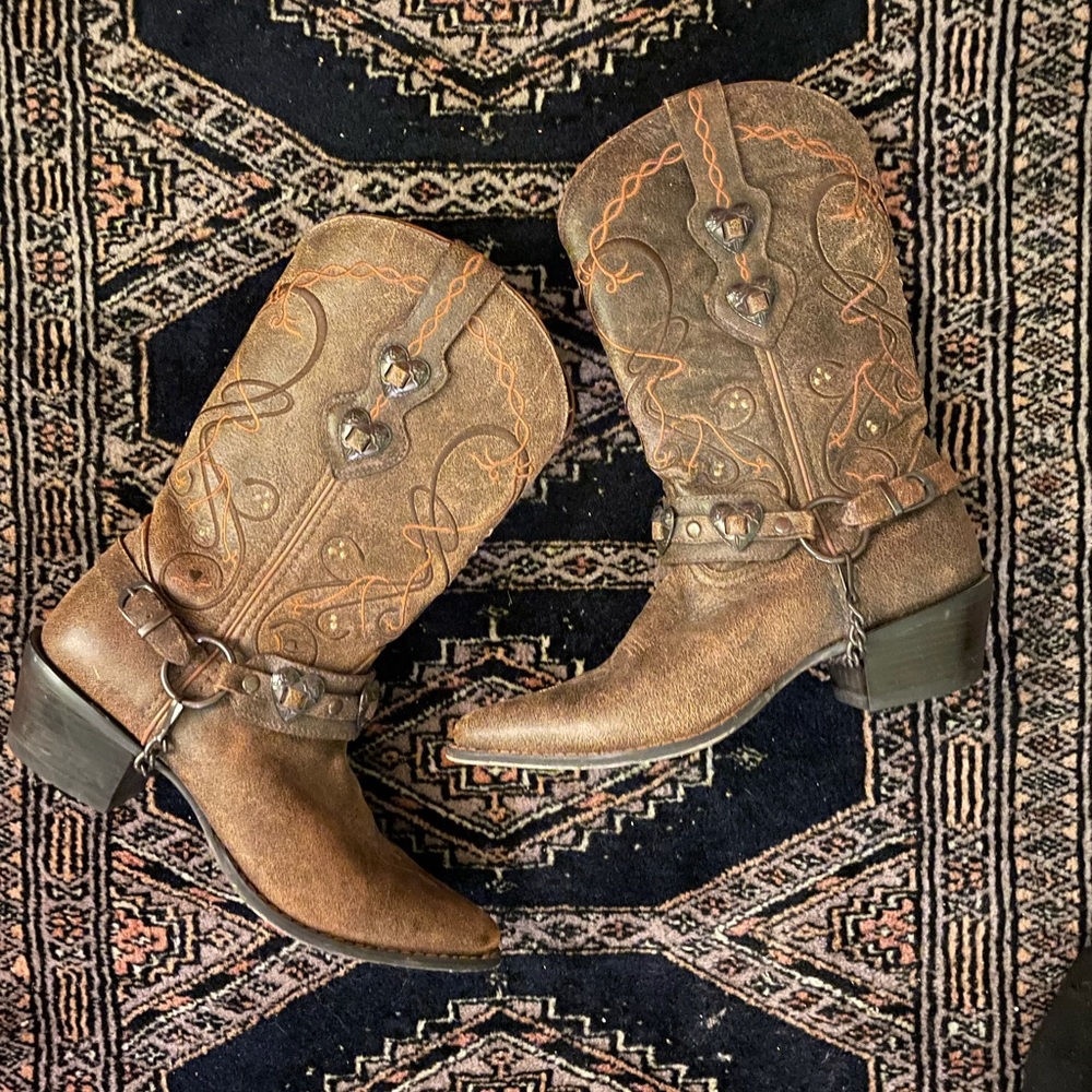 Heart cowgirl boots